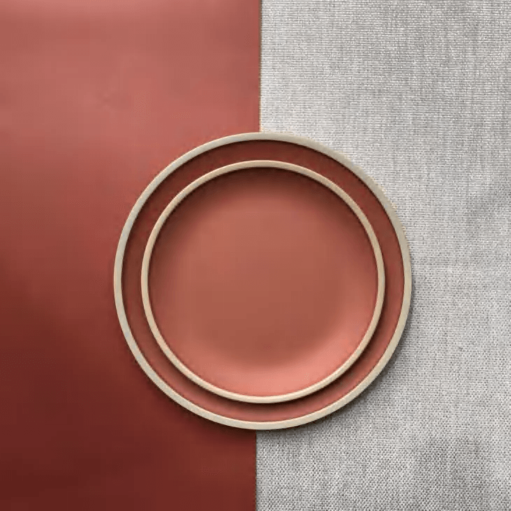 Stoneware with Wide Rim cover image